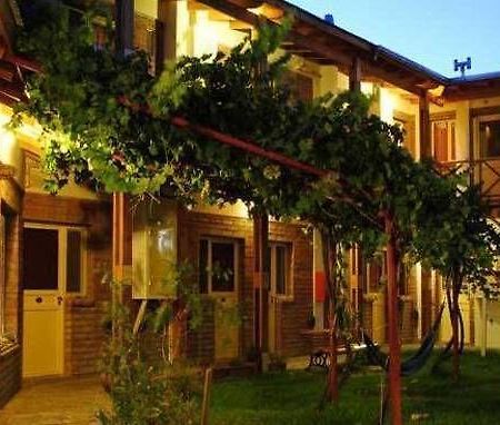 La Tosca Hostel Puerto Madryn Zewnętrze zdjęcie